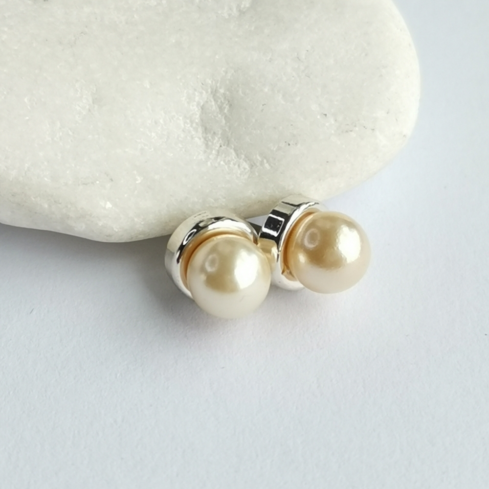 Cream Glass Pearl Stud Earrings 6mm